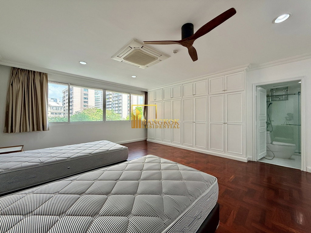 รูป Elegant 4 Bedroom Penthouse Apartment in Phrom Phong - BR20104AP - รูปที่ 39/61