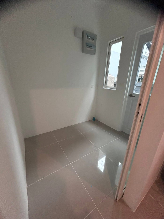 picture Grandio Phetkasem 81 for rent  ready to move in - 9/18