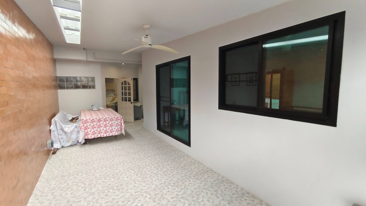 รูป ขายทาวน์เฮ้าส์ รีโนเวทใหม่ ใกล้รถไฟฟ้า หมู่บ้านประชากรไทย ลาดพร้าว 93 - รูปที่ 15/16