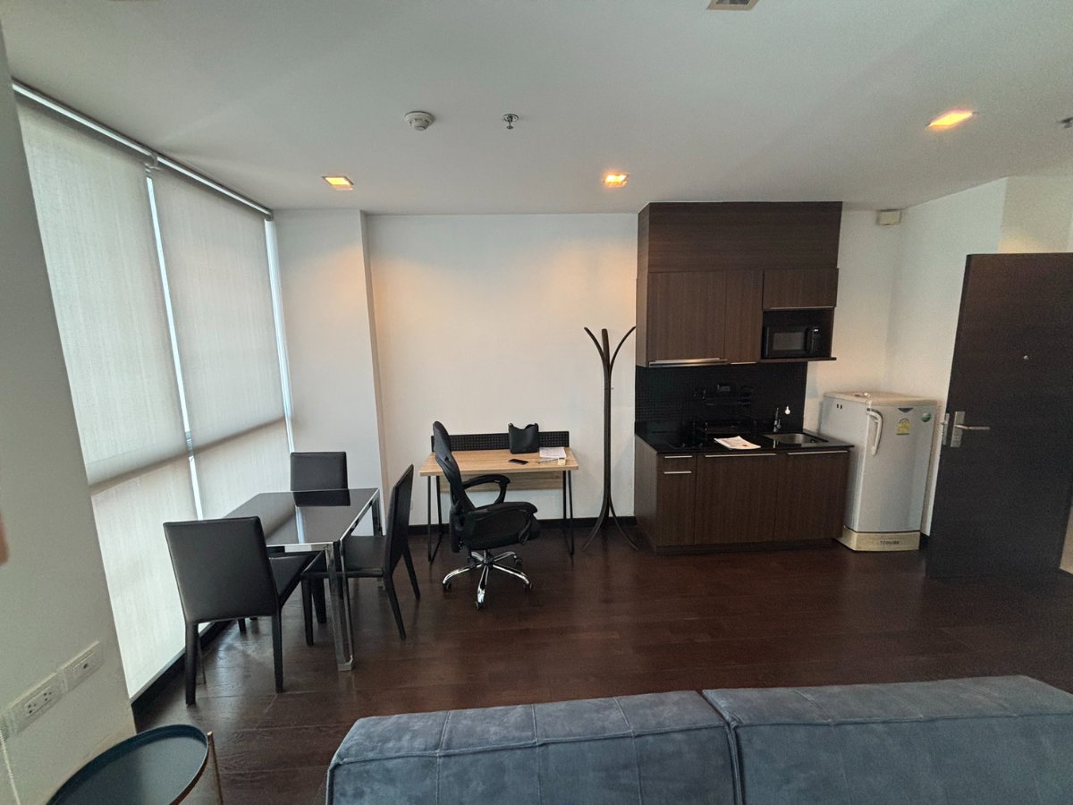 รูป ให้เช่า Ideo Q Phayathai ห้องสวย น่าอยู่ ราคาดีมาก ตกแต่งเฟอร์ครบ พร้อมจอง DS2580 | Line @Dstay - รูปที่ 3/8