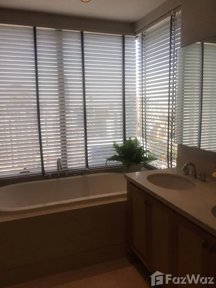 รูป คอนโดให้เช่า 2 ห้องนอน ในโครงการ ดิ เอ็มโพริโอ เพลส 6129156 - รูปที่ 8/16