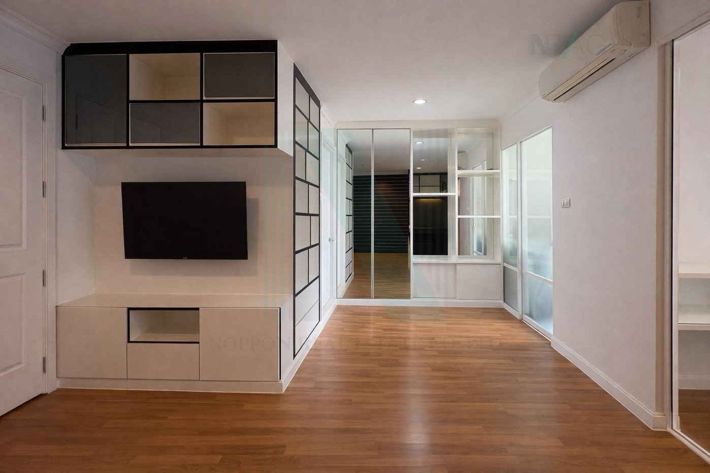 รูป 🔺 ให้เช่าคอนโด ลุมพินี เพลส พระราม 9 - รัชดา อาคาร D ชั้น 24 1 ห้องนอน ขนาด 34 ตรม ใกล้ เซ็นทรัลพระราม 9 - รูปที่ 2/8