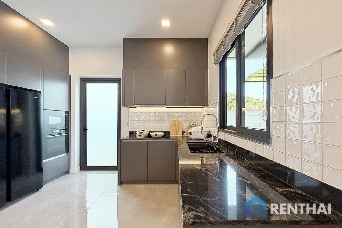 รูป บ้านหรูสไตล์โมเดิร์น 3 ห้องนอน สระว่ายน้ำส่วนตัว พัทยา - รูปที่ 19/20