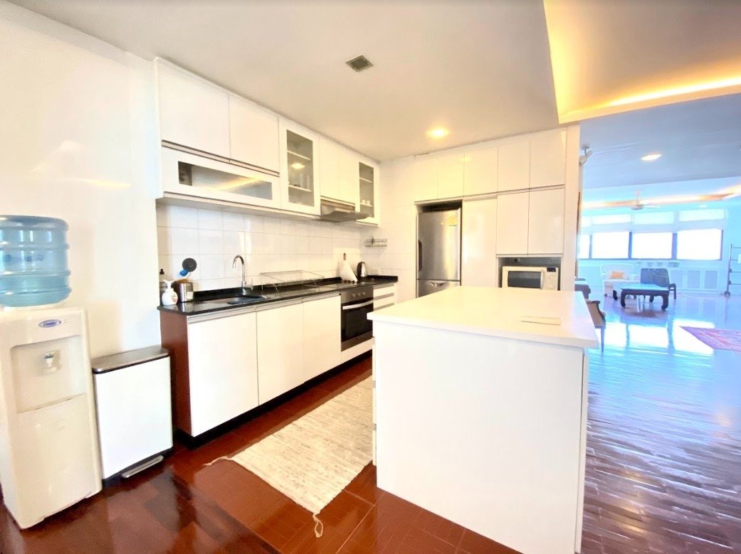 รูป LTHC7356– Sukhumvit Casa FOR RENT 3 beds 3 baths size 210 Sq.M.Near BTS Asok station ONLY 65k/month - รูปที่ 4/9