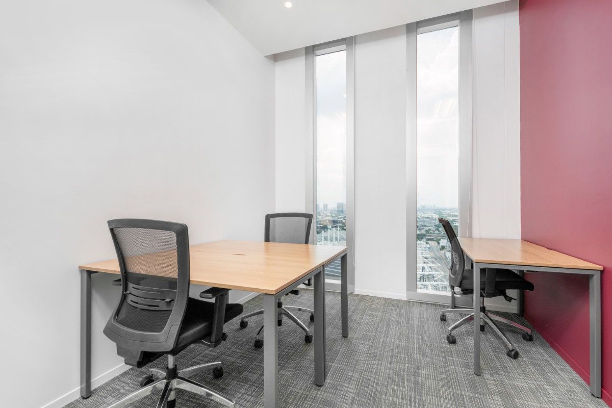 รูป Office Space แบบส่วนตัวสำหรับ 2 คน ที่ Regus Bhiraj Tower at Bitec - รูปที่ 2/6