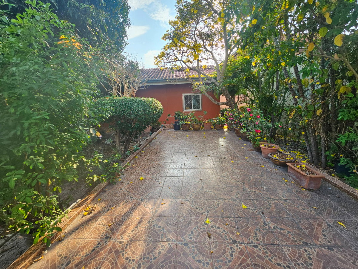 รูป บ้านเดี่ยวเขาตาโลพัทยา ราคาถูก บ้านพัทยาเขาตาโล 100 ตารางวา 3นอน 2น้ำ ขายด่วน ขายถูก โฉนดปลอดภาระพร้อมโอน - รูปที่ 1/7