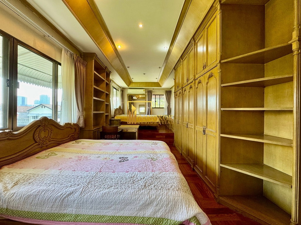 รูป Baan Suan Kasemsuwan | Impressive 3 Bed Townhouse For Rent - BR8860TH - รูปที่ 33/44