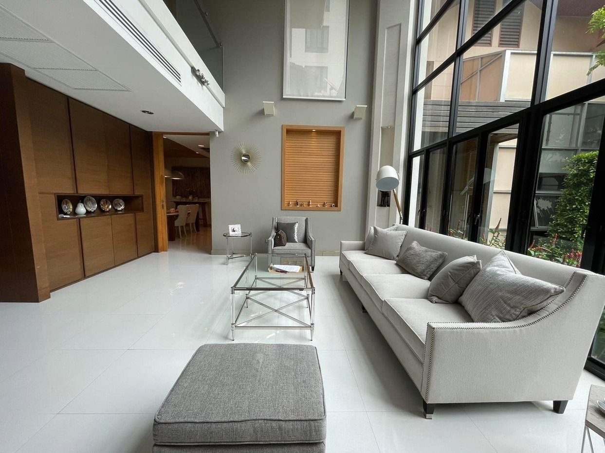 picture LTHC7209 – Single House FOR SALE in Ekkamai 5 beds 4 baths Size 650 Sq.M.Near BTS Ekkamai station ONLY 110 MB - 4/8