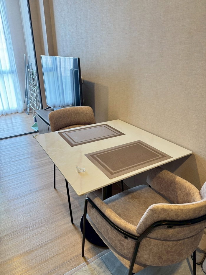 รูป Best Price 🔥ให้เช่า LLOYD Soonvijai-Thonglor ห้องสวยมาก ราคาดีที่สุด ตกแต่งเฟอร์ครบ พร้อมเข้าอยู่ ‼️   | Code DS2399 Line : @Dstay - รูปที่ 7/8