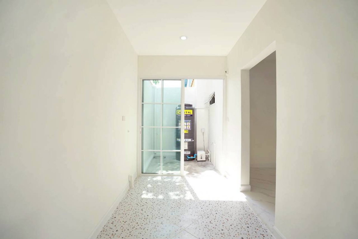 รูป ขาย ทาวน์โฮมแฝด 3 ชั้น หลังริม  รีโนเวทใหม่  สไตล์มินิมอล   #หมู่บ้านลภาวัน 17  ราชพฤกษ์  ใกล้เซ็นทรัล เวสเกต - รูปที่ 15/29