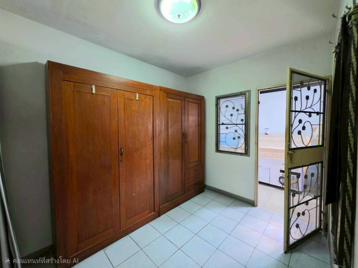 รูป ขายบ้านเดี่ยวราคาคุ้มค่า! หมู่บ้านบุณฑริก วัชรพล-สุขาภิบาล 5 พื้นที่กว้าง 240 ตร.ม. ทิศตะวันออกอยู่สบาย เพียง 4 ล้านบาท - รูปที่ 5/17