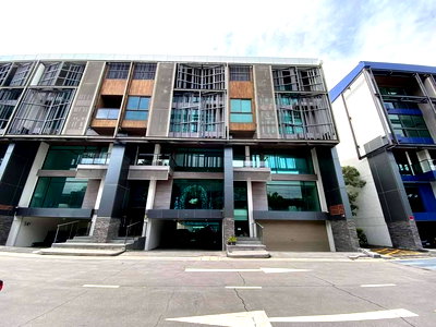 เช่าบ้านเดี่ยว ม.อัสสัมชัญ บางนา : LTH7226 – Home Office in Bangna FOR RENT 12 beds 12 baths Size 920 Sq.M. Near BTS Bearing Station ONLY 300k/month