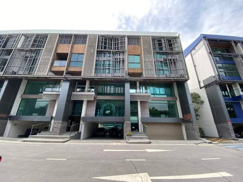 LTH7226 – Home Office in Bangna FOR RENT 12 beds 12 baths Size 920 Sq.M. Near BTS Bearing Station ONLY 300k/month