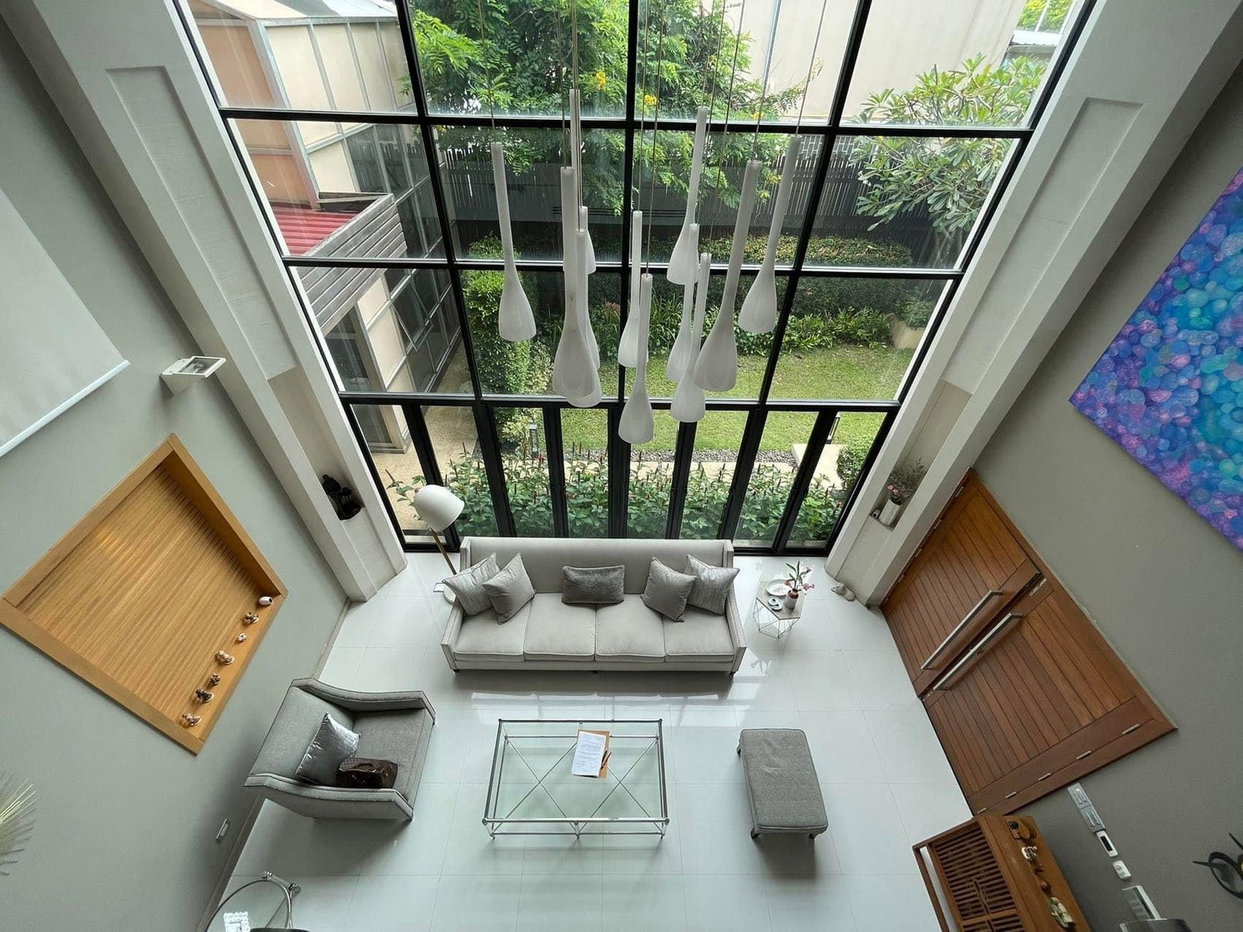picture LTHC7209 – Single House FOR SALE in Ekkamai 5 beds 4 baths Size 650 Sq.M.Near BTS Ekkamai station ONLY 110 MB - 3/8
