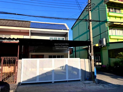 ทาวน์โฮม หลักสี่พลาซ่า : ขายทาวน์เฮ้าส์/ทาวน์โฮม  บ้านศิริสุข ดอนเมือง ห้องมุม หน้ากว้าง รีโนเวทใหม่ ดอนเมือง เขต ดอนเมือง กรุงเทพ CX-118109 ✅ ทักไลน์ @connexproperty ตอบทันที ทีมงานมืออาชีพ ✅