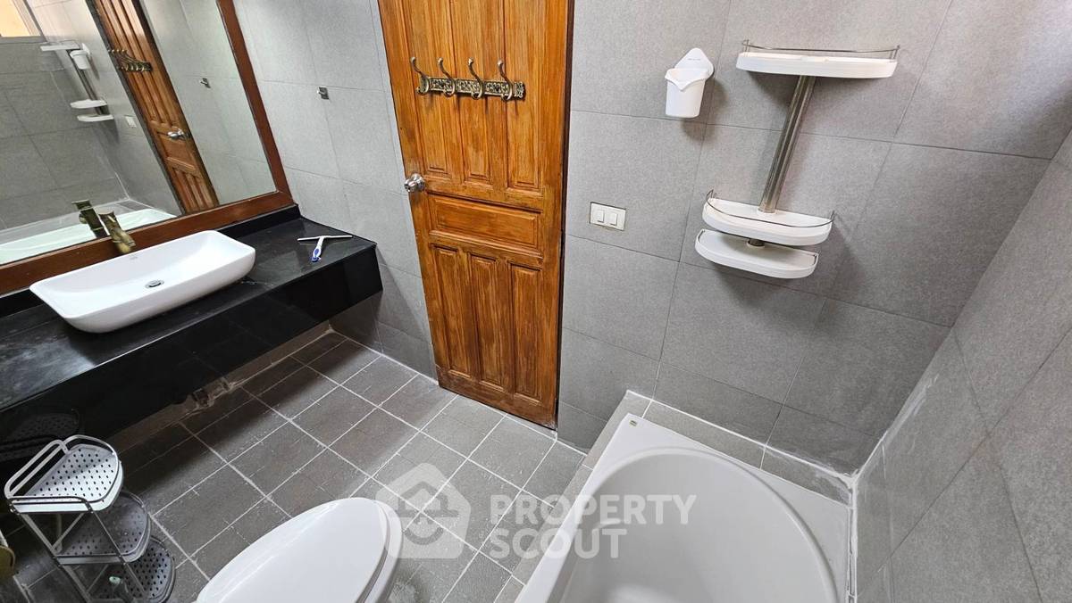 รูป คอนโด 4-ห้องนอน ที่ ไท ปิง ทาวเวอร์ส สุขุมวิท 63 ใกล้ ARL รามคำแหง (ID 2008334) - รูปที่ 16/22