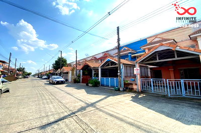 ขายทาวน์โฮม : ขายทาวน์เฮาส์ 2ชั้น 21ตรว.หมู่บ้านวศิน ธัญบุรี คลอง 9 รังสิต-นครนายก 