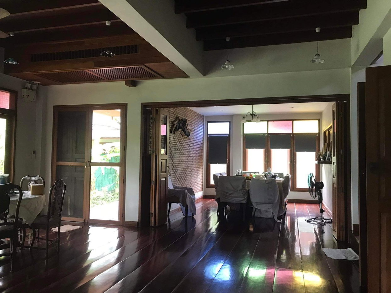 รูป LTHC7032 – Land with 2 Traditional Houses FOR SALE in Onnut 6 beds 7 baths 620 sq.M. Near BTS Onnut station ONLY 46 MB - รูปที่ 6/7