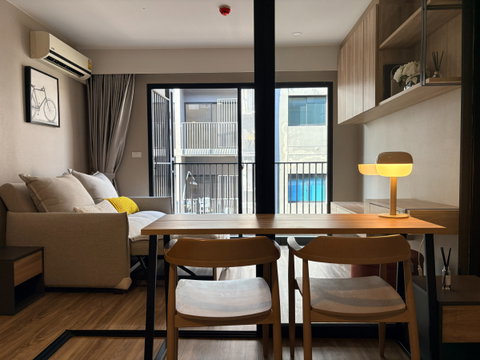 Low-rise ready to move-in located in Sathon, Bdg C. 6th Fl. 30.36 sq.m. 2.39 MB (Transfer fee included)