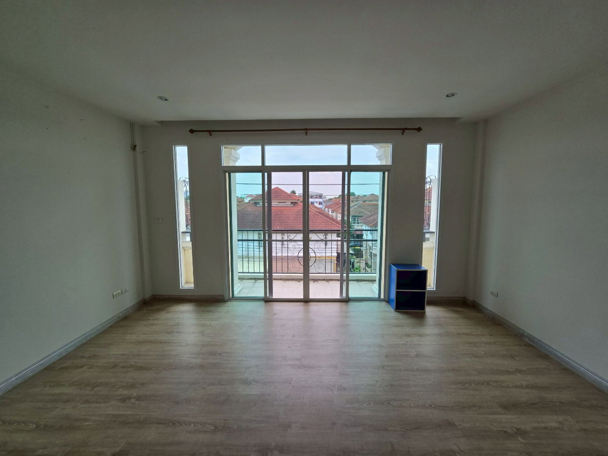 รูป ทาวน์เฮาส์ 3 ชั้นให้เช่าในลาดพร้าว 4 ห้องนอน 5 ห้องน้ำ จอดรถ 2 คัน – 29,000 บาท - รูปที่ 41/41