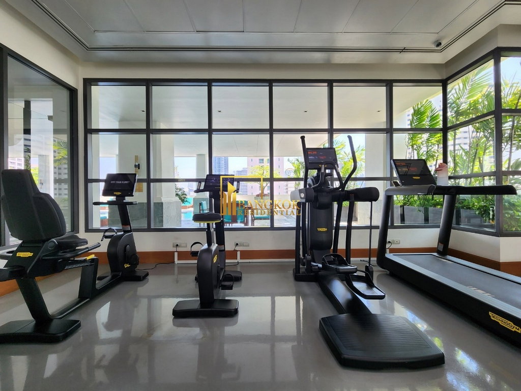 รูป Le Raffine 39 | Remarkable 3 Bedroom Duplex Condo With Pool - BR18307CD - รูปที่ 43/52