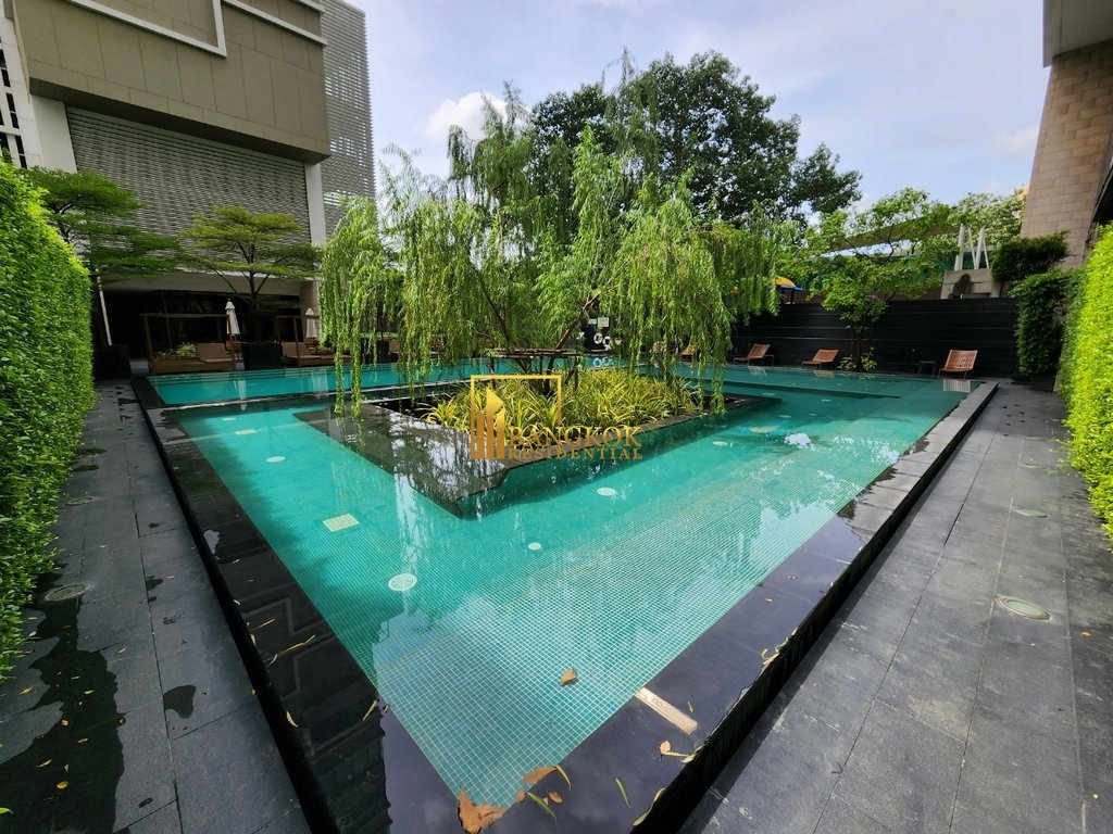 รูป Emporio Place | Contemporary 2 Bed Duplex Condo For Rent in Phrom Phong -  BR12468CD - รูปที่ 23/37