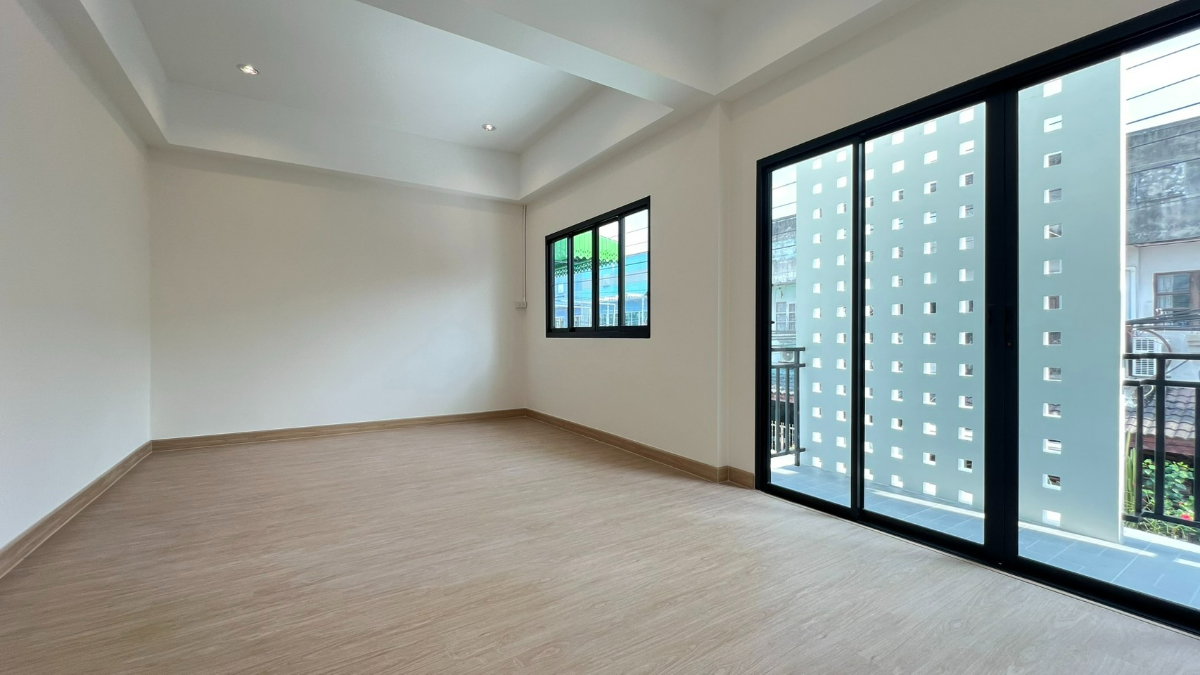 รูป ขายทาวน์เฮ้าส์ : หมู่บ้านณัฐกานต์ เพชรเกษม 112 ขนาดพื้นที่ 18 ตารางวา 4 ห้องนอน 2 ห้องน้ำ ตกแต่งใหม่พร้อมอยู่ - รูปที่ 11/24