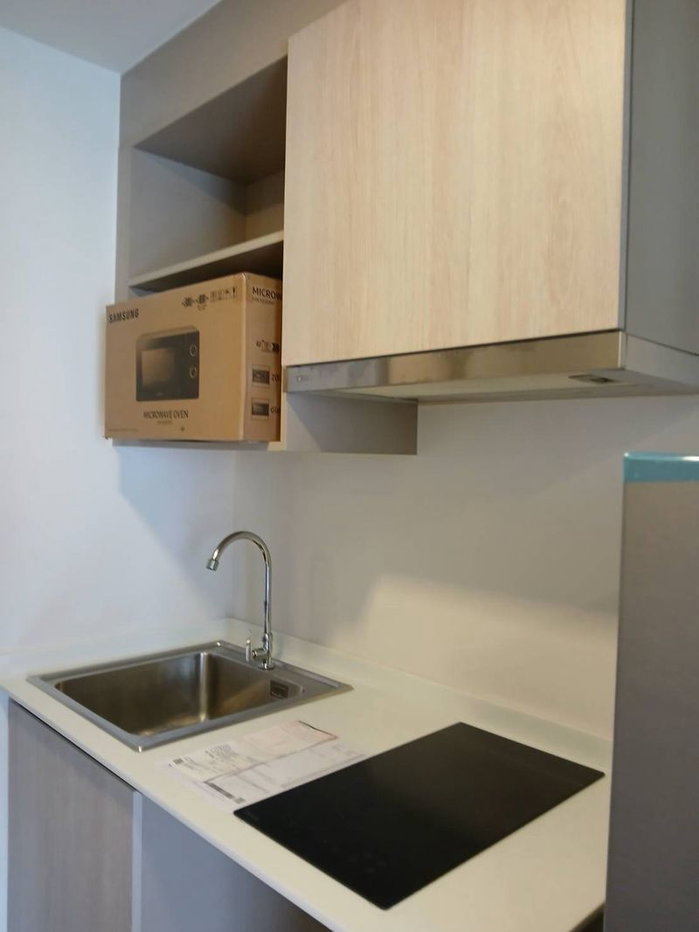 รูป ให้เช่าห้องใหม่กิ๊ก D condo air ดี คอนโด แอร์ ลาดกระบัง ตึกA ใกล้สนามบินสุวรรณภูมิ #วิวสระว่ายน้ำ #มีสระว่ายน้ำ #ระเบียงตะวันออก - รูปที่ 6/13