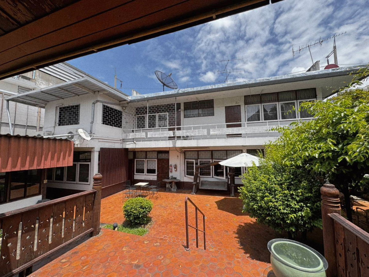 รูป ขายที่ดินพร้อมบ้านไม้สักทอง ใจกลางทำเลทอง สันป่าเปา , สันทราย , เชียงใหม่  เนื้อที่ 1 - 3 - 6  ไร่ - รูปที่ 2/12