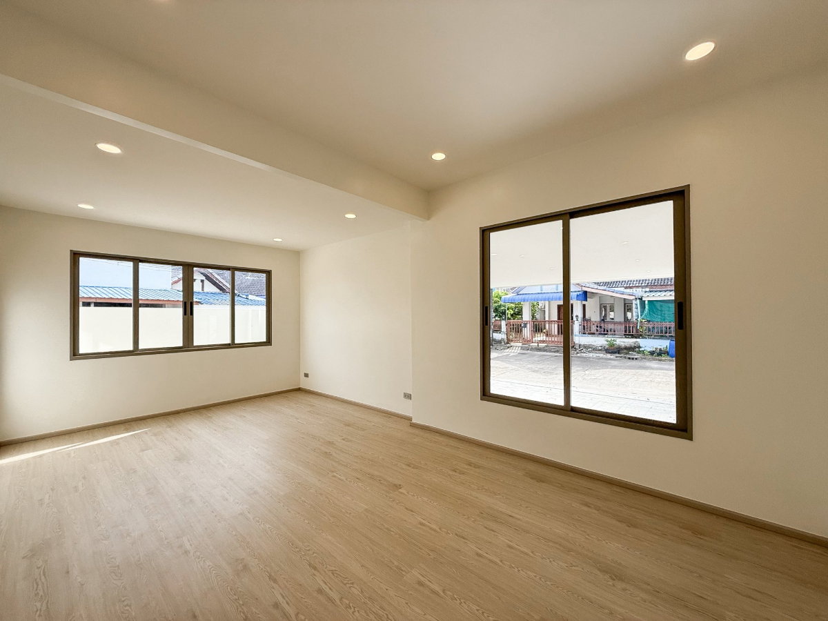 รูป 🏡✨ บ้านเดี่ยวชั้นเดียว โครงการศรีสุชาติ 2 หลังมุม โซนสามกอง พื้นที่กว้าง น่าอยู่ 🌟 - รูปที่ 7/9