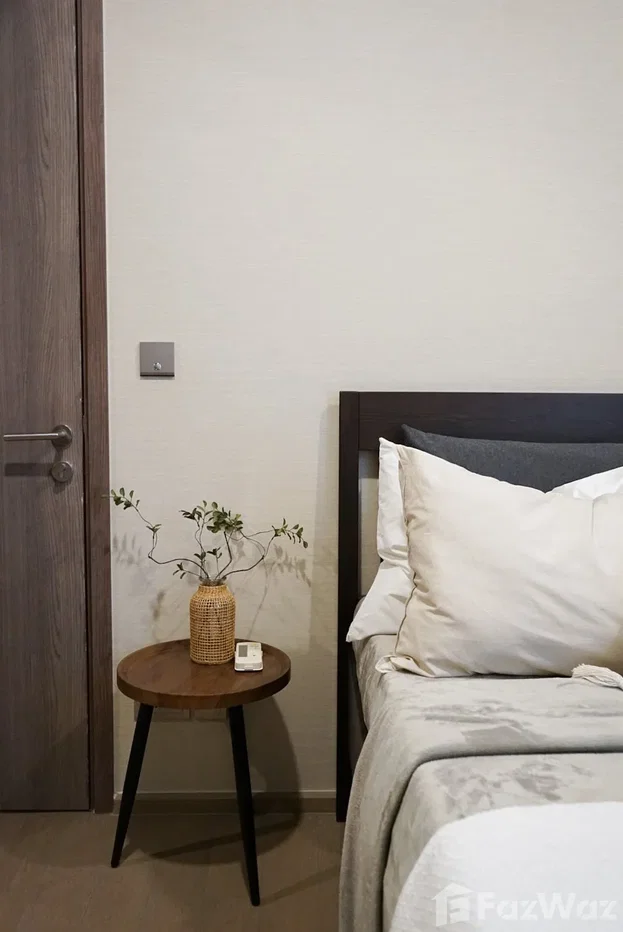 รูป คอนโดให้เช่า 1 ห้องนอน ในโครงการ เซอเลส อโศก 6130956 - รูปที่ 8/16