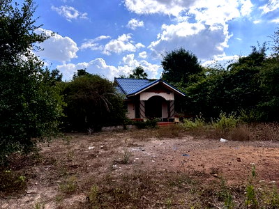 Houses for sale Kumphawapi Udon Thani : FOR SALE  HOUSE PROPERTY  2088000 BAHT.