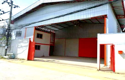 เช่าโรงงาน บางพลี สมุทรปราการ : ให้เช่าโกดัง พร้อมออฟฟิศ 2 ชั้น 1,600 ตร.ม.ตรงข้ามวัดลาดบุญ 1.16กม. ARLลาดกระบัง 3.5กม. 400 ตร.วา.พาณิชยการเอเชีย 3.6 กม. 2นอน 2น้ำ