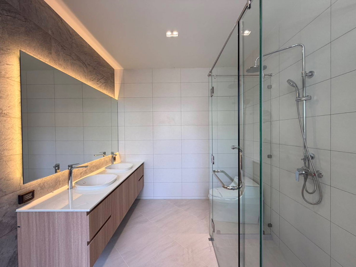 รูป พูลวิลล่าหรู พร้อมบิ้วท์อินทั้งหลัง ใกล้เมืองภูเก็ต - รูปที่ 18/47