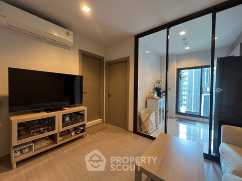1-BR Condo at Life Asoke - Rama 9 near MRT Phra Ram 9 (ID 2744709)