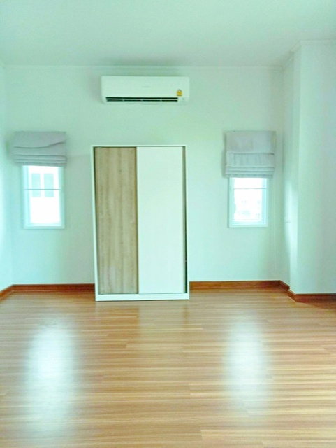 รูป ถ.เลี่ยงเมืองนครราชสีมา แม็คโคร หัวทะเล1.36 กม. บ้าน คฤหาสน์หรู 4นอน 3น้ำ ใกล้รร.สารสาสน์ 800 ม. 62 ตร.ว.248 ตร.ม. ตลาดโอเอ็ม ไนท์ 600 ม. - รูปที่ 4/8