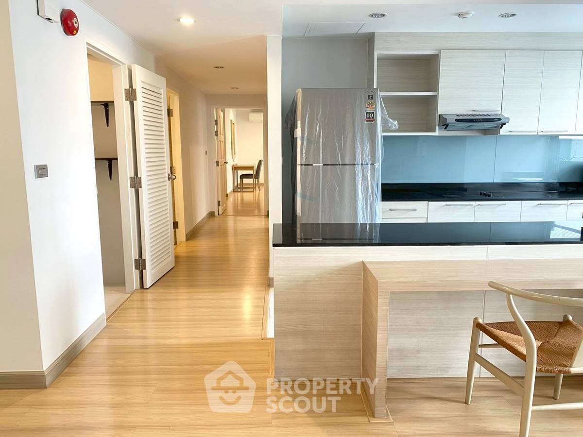 picture 2-BR Condo at Prasarnmit Place near MRT Sukhumvit (ID 835084) - 38/40