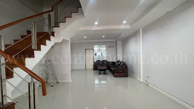 รูป ทาวน์เฮ้าส์ 3 ชั้น เดอะบริติช กัลปพฤกษ์ พร้อมอยู่ ราคาถูก - รูปที่ 5/33