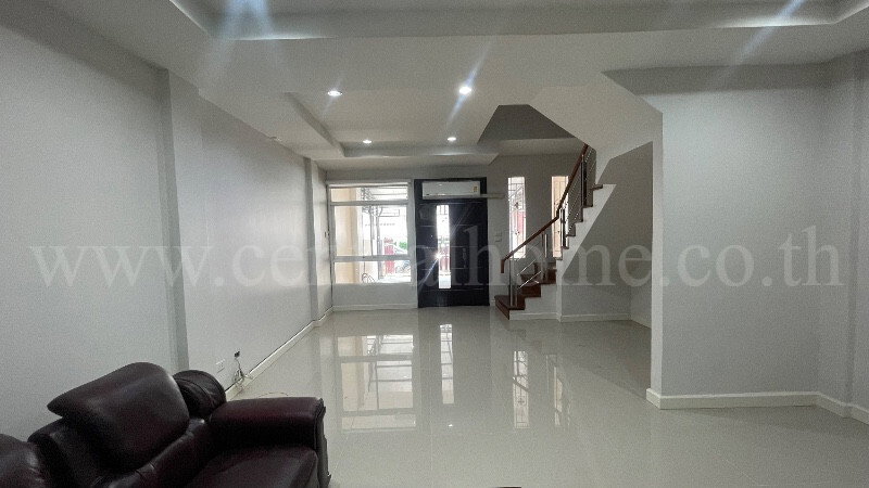 รูป ทาวน์เฮ้าส์ 3 ชั้น เดอะบริติช กัลปพฤกษ์ พร้อมอยู่ ราคาถูก - รูปที่ 9/33