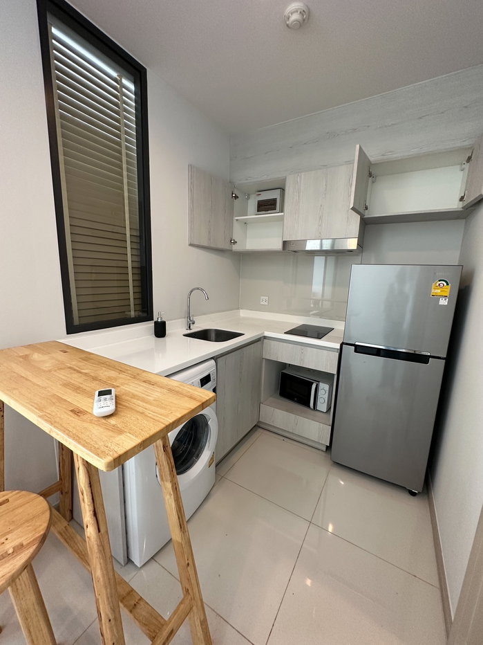picture @Condorental condo for rent Life One Wireless - 10/14