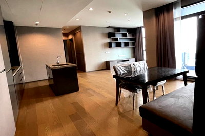 ขายคอนโด : 🔥 ขายขาดทุน !! The Diplomat Sathorn, 3 ห้องนอน, 3 ห้องน้ำ, วิวฝั่งมหานคร, ห้องทิศตะวันออก!!🔥 Code C20221201627 แต่งครบ, ราคาพิเศษ!!📣📣