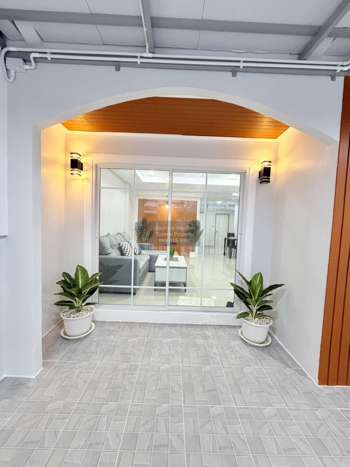 รูป ขายทาวน์เฮ้าส์/ทาวน์โฮม  บ้านบัวทอง 2 รีโนเวทใหม่ บางรักพัฒนา บางบัวทอง นนทบุรี CX-148954 ✅ ทักไลน์ @connexproperty ตอบทันที ทีมงานมืออาชีพ ✅ - รูปที่ 2/11