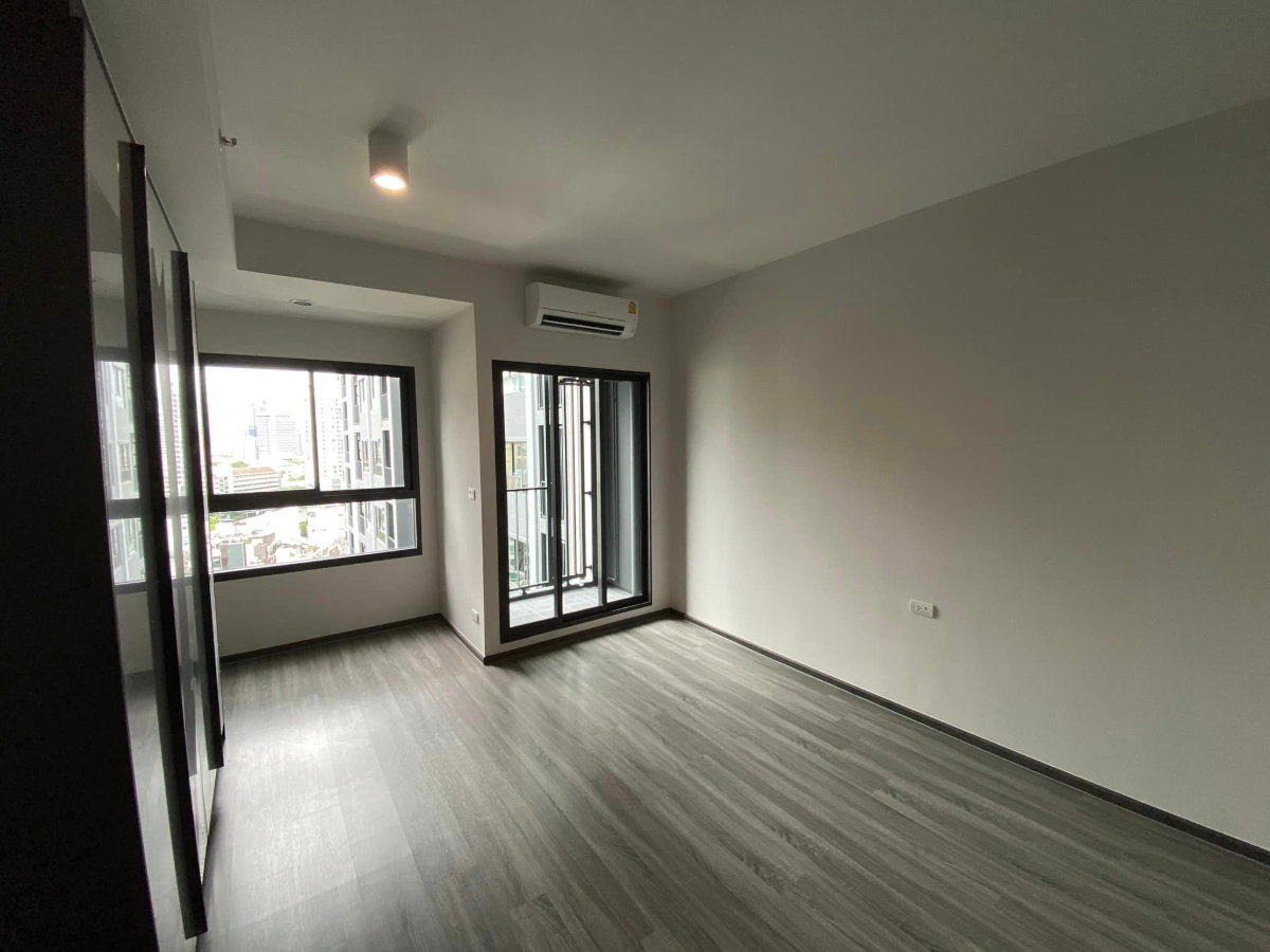 รูป Ideo Chula Samyan【𝐒𝐄𝐋𝐋 & 𝐑𝐄𝐍𝐓】🔥ห้องแต่งสวย สุดมินิมอล เฟอร์นิเจอร์จัดเต็ม ส่วนกลางครบครัน ใกล้สามย่านมิตรทาวน์🔥 ติดต่อไลน์ไอดี: @hacondo - รูปที่ 4/8