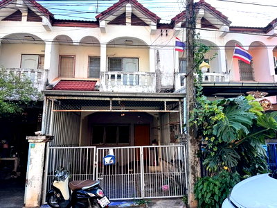 Shophouses for sale Thai-Chinese Cultural Centre Udon Thani : FOR SALE  COMMERCIAL BUILDING PROPERTY  1350000 BAHT.