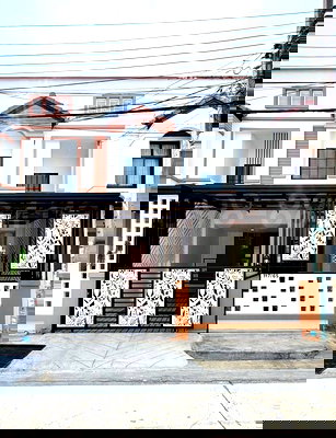 ทาวน์โฮม บิ๊กซี ฟู๊ดเพลส สุขาภิบาล 5 : ขายทาวน์เฮ้าส์ 2 ชั้น ณัฐกานต์ ซ.สายไหม 64 เนื้อที่ทั้งหมด 21 ตรว 4ห้องนอน 2ห้องน้ำ แถมเฟอร์นิเจอร์บางส่วน