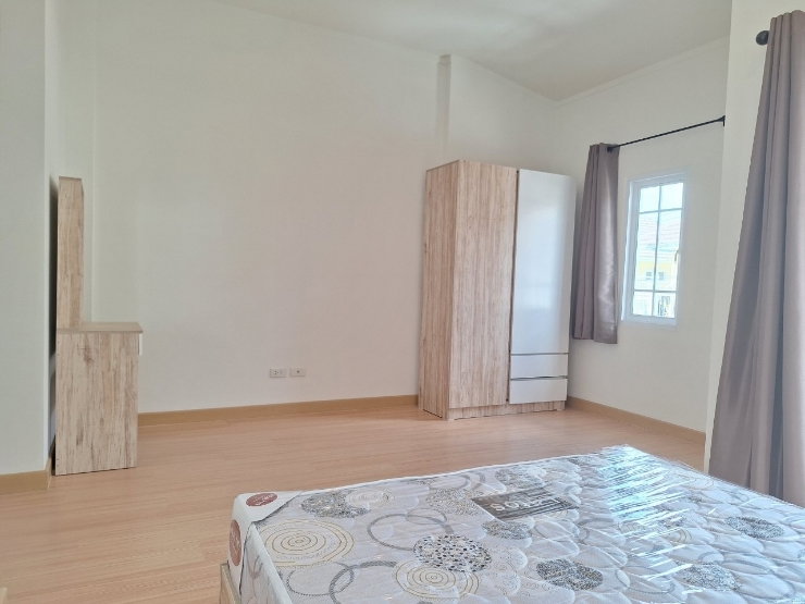 รูป  For ren🏠 Townhome  โครงการDiya Valley Saraphi เนื้อที่17 ตร.ว. 2 นอน 1 ห้องเอนกประสงค์ 3 ห้องน้ำ  ค่าเช่า 17,000/เดือน   - รูปที่ 4/20