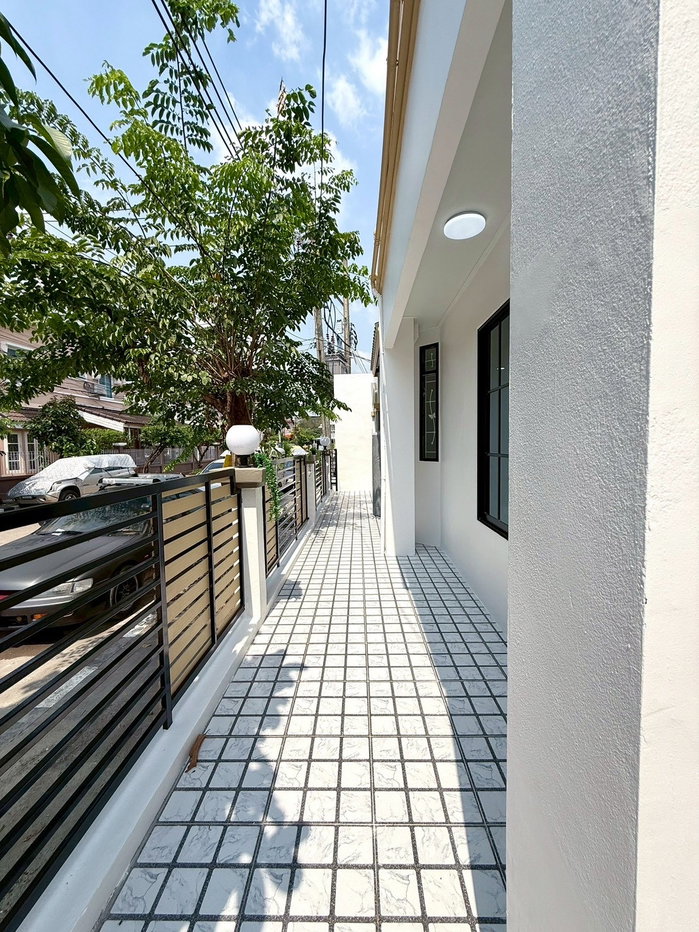 รูป 📣 ขายบ้านรีโนเวท 🚩รามอินทรา-มีนบุรี 🏡 หมูุ่บ้านมาริสา สุเหร่าคลองหนึ่ง 5 👉 เนื้อที่ 27.90 ตร.ว.  4 ห้องนอน 2 ห้องน้ำ 🎉 ราคาเพียง 2.95 ลบ. - รูปที่ 16/20