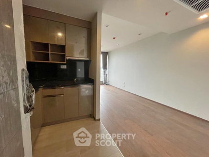 Studio Condo at Ideo Q Victory near BTS Victory Monument (ID 2378381)