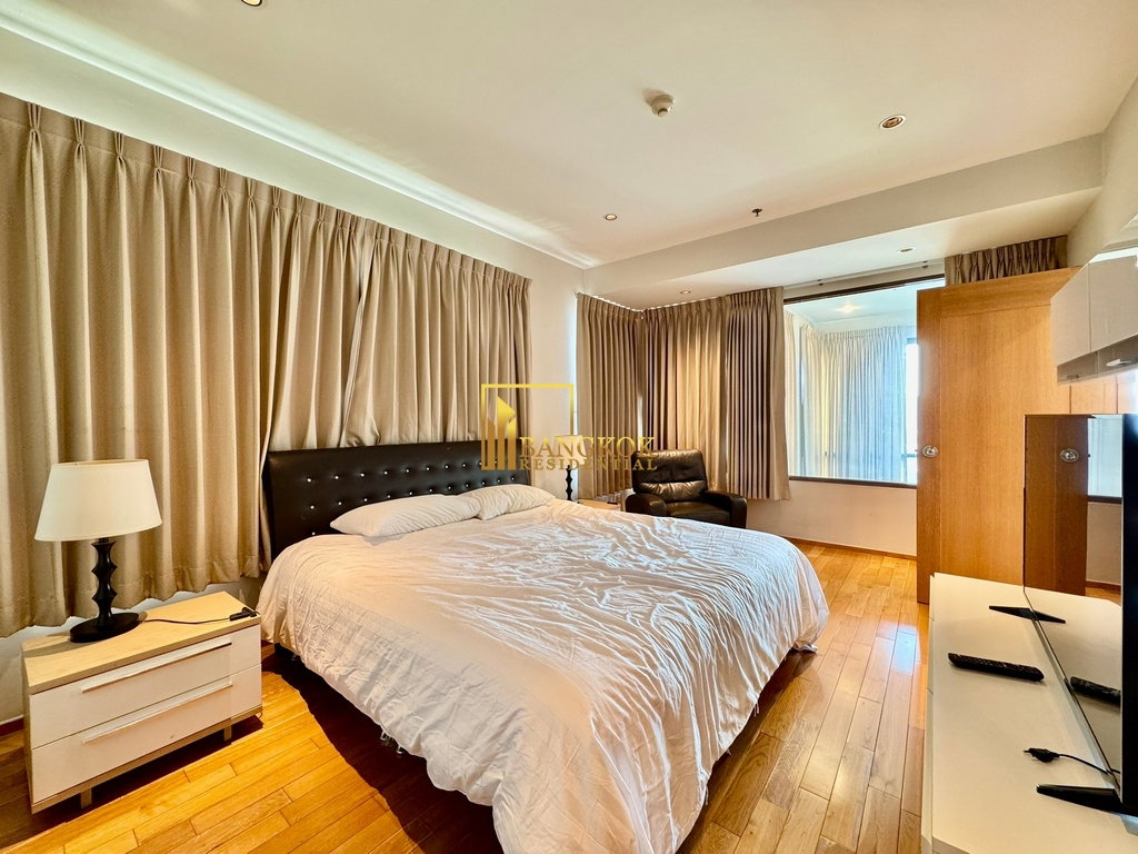 รูป Emporio Place | Contemporary 2 Bed Duplex Condo For Rent in Phrom Phong -  BR12468CD - รูปที่ 14/37