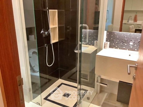 2-BR Condo at The Address Sukhumvit 28 near BTS Phrom Phong (ID 2351182)